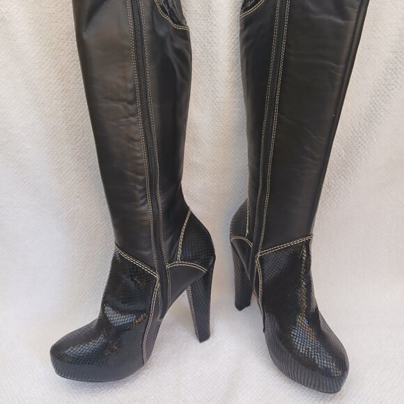 Black tall leather stiletto heel boots. - Picture 3 of 7